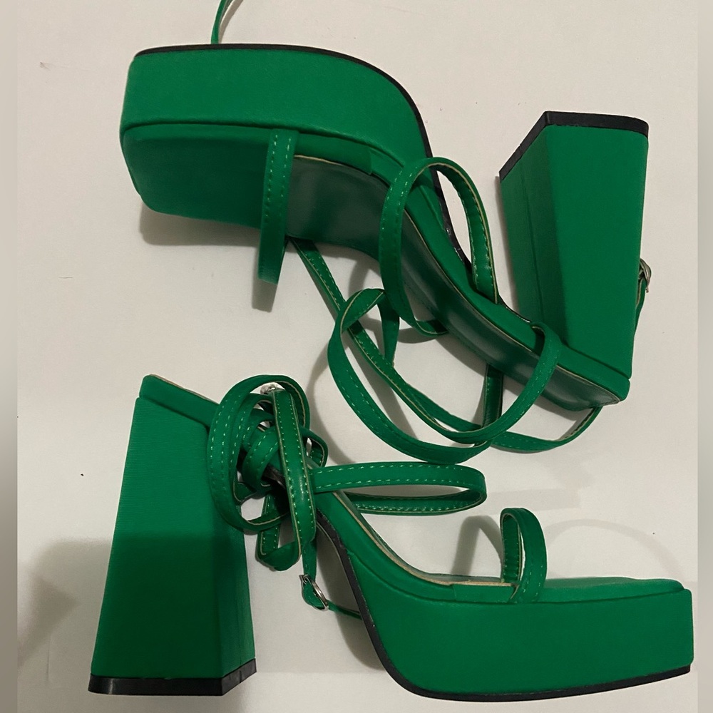 Chunky Heeled Sandals Green Block heels Size:5.5